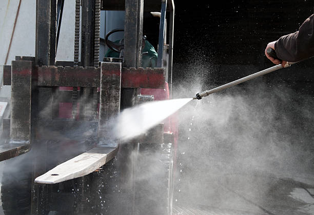 Best House Exterior Washing  in Oakland City, IN
